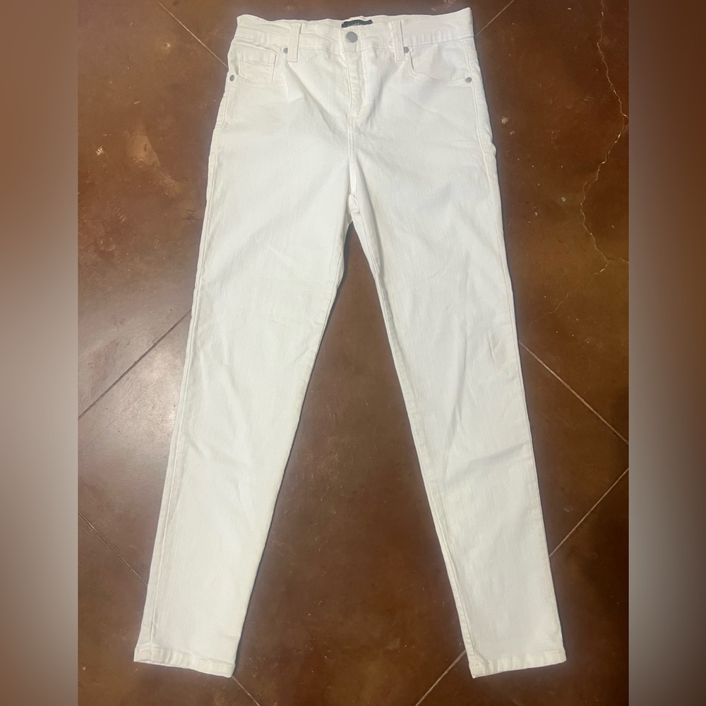 New Karen Kane Women's white Ankle Jeans. Size 10